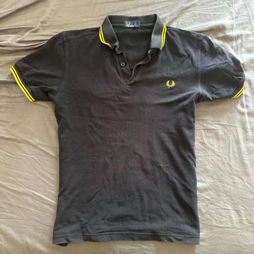 Partij Fred Perry Polo's in maat S. Diverse kleuren beschikbaar voor biedingen
