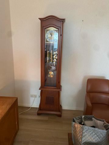 Mooie Staande Klok te Koop antiek beschikbaar voor biedingen