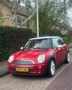 Mini 1.6 16V Cooper SEVEN Rood, Auto's, Voorwielaandrijving, Stof, Zwart, 4 cilinders