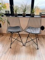 Set metalen draad zwarte stoelen, Huis en Inrichting, Stoelen, Ophalen, Gebruikt, Twee, Zwart