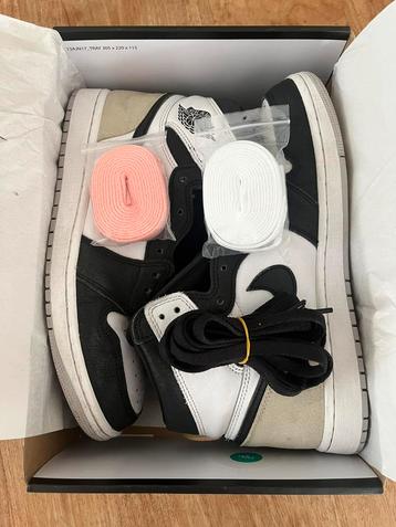 Jordan 1 Retro High OG (bleached coral) beschikbaar voor biedingen