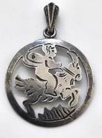 Zilveren hanger ruiter te paard 800 (7545), Sieraden, Tassen en Uiterlijk, Antieke sieraden, Ophalen, Zilver, Hanger