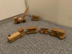 Houten Trein met wagons en Takelwagen Klein formaat, Ophalen of Verzenden, Gebruikt, Rij- of Hobbelspeelgoed