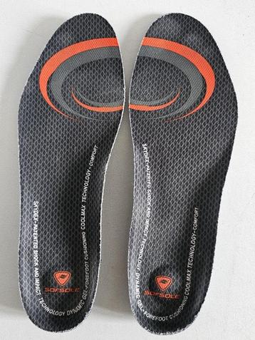 Nieuwe sportzooltjes met verkoelend gel effect – maat 44 beschikbaar voor biedingen