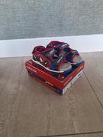 Mooie Spiderman sandalen van Geox met LED (maat 28) te koop!, Ophalen, Overige typen, Zo goed als nieuw, Jongen