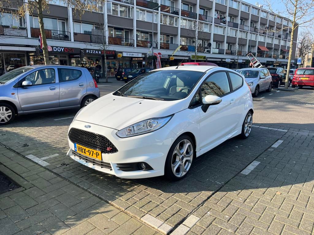 Ford Fiësta ST 1.6 Ecoboost 3DR 2014 Wit, Auto's, Ford, Particulier, Fiësta, ABS, Airbags, Airconditioning, Alarm, Bluetooth, Boordcomputer