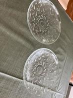 Glazen schaal met decoratie 2 stuks., Schaal, Rond, Ophalen of Verzenden, Glas