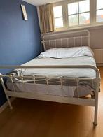 Bed, bureau en stoel te koop wegens verhuizing, Ophalen, Gebruikt, Wit, Tweepersoons