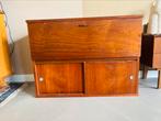 Prachtige Vintage kast. Tegen elk aannemelijk bod, Huis en Inrichting, Kasten | Secretaires, Ophalen, Zo goed als nieuw
