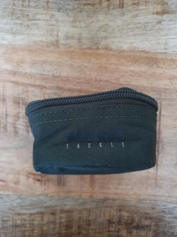Nash pouch small  beschikbaar voor biedingen