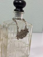 2 glazen karaffen met stoppen karaf + ketting Cognac Whisky, Overige typen, Ophalen of Verzenden, Zo goed als nieuw, H