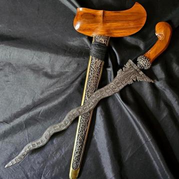 Keris Omyang Jimbe 9 Luk Pamor Melati Gayaman Solo KNM94 beschikbaar voor biedingen