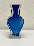 Vintage Brutalist Vaas Ingrid  Glass gesigneerd vaas blauw, Antiek en Kunst, Kunst | Designobjecten, Ophalen of Verzenden