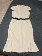 Karen Millen elegante beige jurk maat M 40, Kleding | Dames, Jurken, Maat 38/40 (M), Beige, Ophalen of Verzenden, Zo goed als nieuw