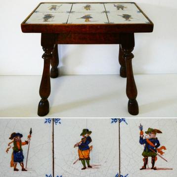 Bijzettafeltje met tegeltableau van soldaten 6 tegels tafel beschikbaar voor biedingen
