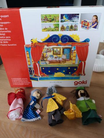 Goki Poppenkast met Vingerpoppetjes beschikbaar voor biedingen