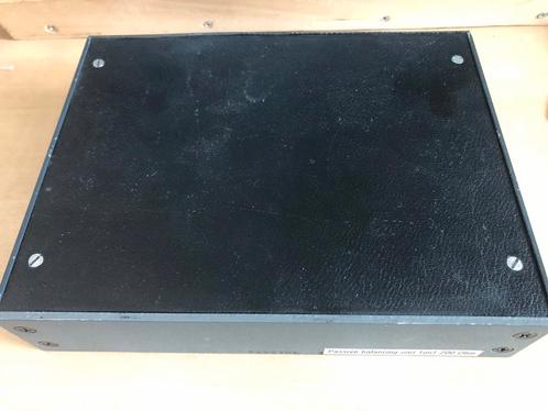 Passieve balancing unit in Eela audio doos 1:1 200 ohm, Audio, Tv en Foto, Professionele Audio-, Tv- en Video-apparatuur, Gebruikt