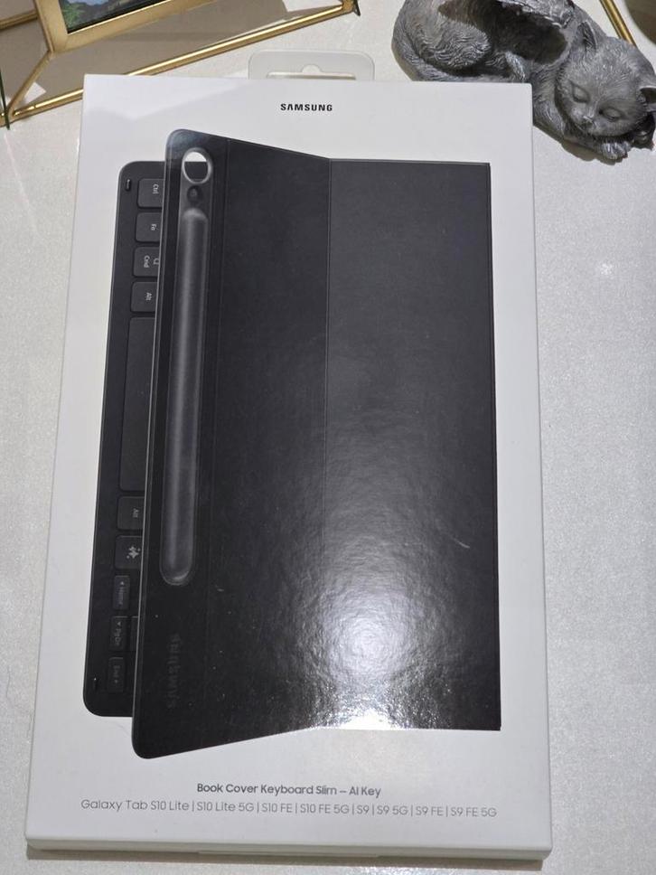 Samsung Book Cover Keyboard Slim, Computers en Software, Tablet-hoezen, Nieuw, Bescherming voorkant, 10 inch, Ophalen of Verzenden