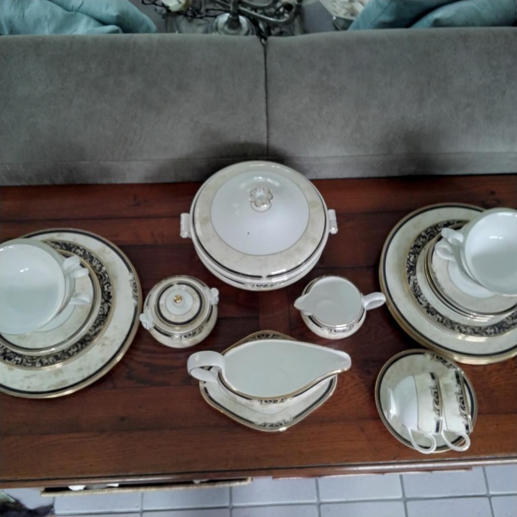 Wedgwood  cornucopia  servies, Huis en Inrichting, Keuken | Servies, Ophalen, Zo goed als nieuw, Porselein, Wedgwood