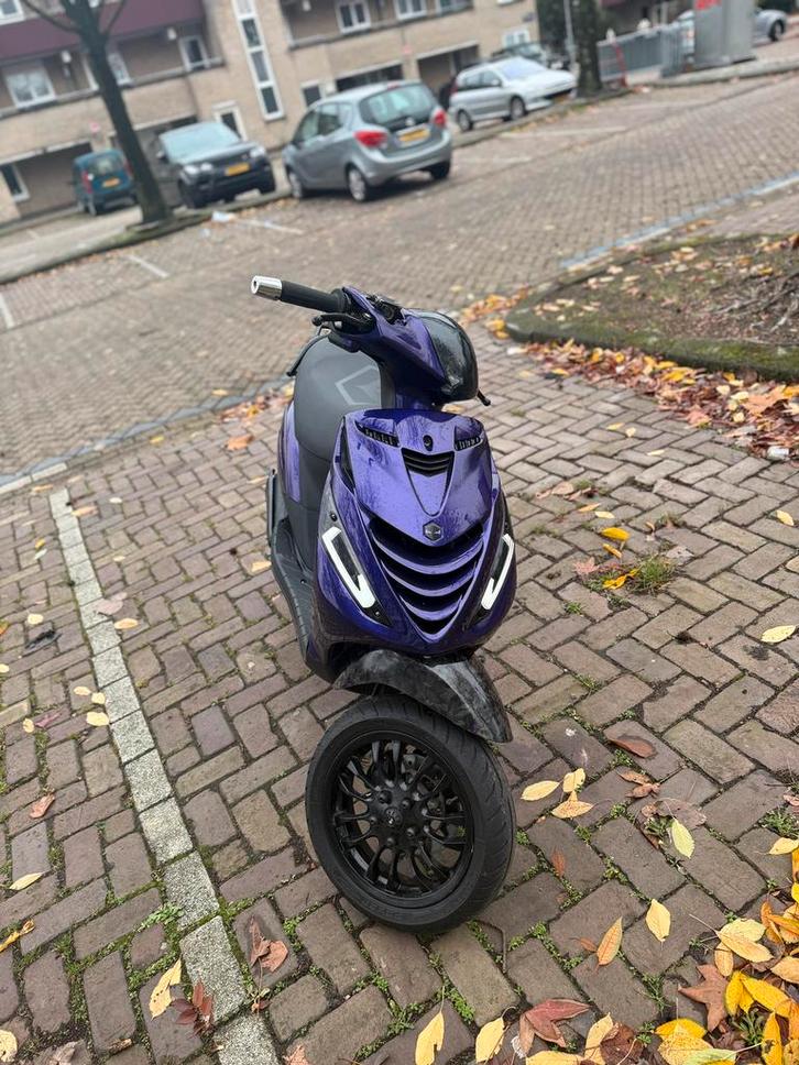 Piaggio zip 172cc 2 takt, Fietsen en Brommers, Scooters | Piaggio, Zo goed als nieuw, Zip, Ophalen of Verzenden