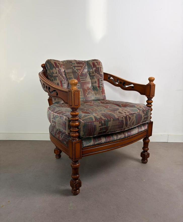 Vintage Giorgetti fauteuil, italiaanse stoel, oude fauteuil, Huis en Inrichting, Fauteuils, Zo goed als nieuw, Stof, 50 tot 75 cm