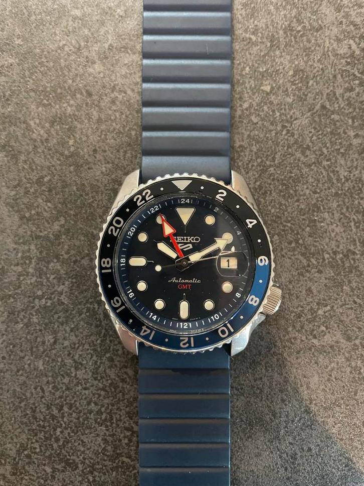 Seiko 5 Sports GMT Herenhorloge, Sieraden, Tassen en Uiterlijk, Horloges | Heren, Zo goed als nieuw, Polshorloge, Seiko, Staal