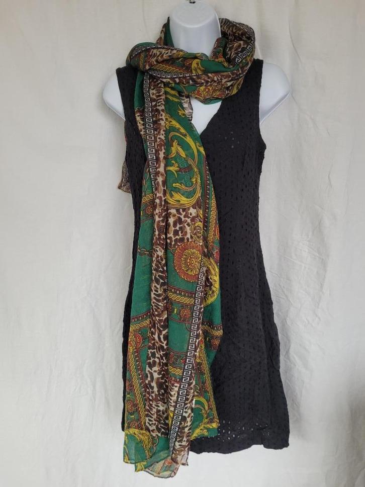 Mooie grote sjaal met gave print 127x114 cm, Kleding | Dames, Mutsen, Sjaals en Handschoenen, Gedragen, Sjaal, Maat 38/40 (M)