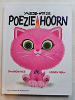 Shannon Hale - Snoezie-woezie Poeziehoorn, Boeken, Ophalen of Verzenden, Zo goed als nieuw, Shannon Hale