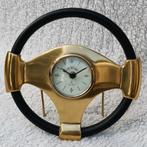 Formule 1 race stuur met klok