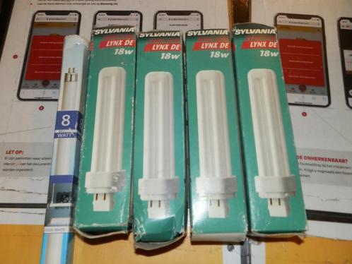 Sylvania lynx DE 18 watt 4 st en 1Daks TL 8 watt cool white, Huis en Inrichting, Lampen | Losse lampen, Nieuw, Spaarlamp, Minder dan 30 watt