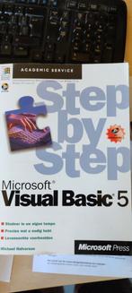 M. Halvorson - Microsoft Visual Basic 5, Ophalen of Verzenden, Zo goed als nieuw, M. Halvorson