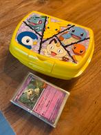 Pokemon broodtrommel inclusief 50 kaarten, Ophalen of Verzenden, Zo goed als nieuw, Meerdere kaarten