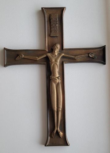 Kruisbeeld Brons Jesus Nazareth Rex Judaeorum beschikbaar voor biedingen