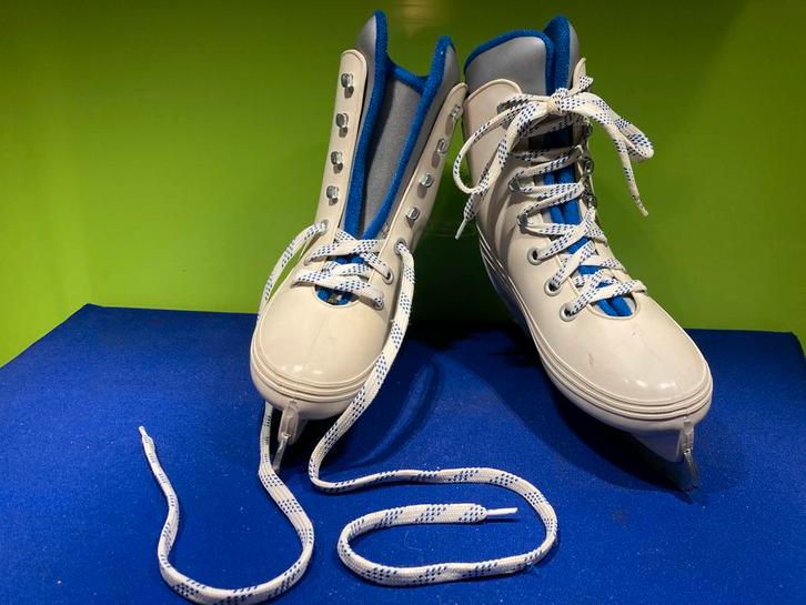 Nette Munari 600 Kunstschaatsen - Nieuwstaat!, Sport en Fitness, Schaatsen, Nieuw, Kunstschaatsen, Overige merken, Ophalen of Verzenden