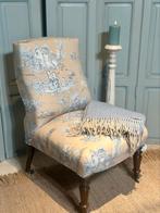 Prachtige antieke stoel, nieuw gestoffeerd, beige met blauw, Ophalen
