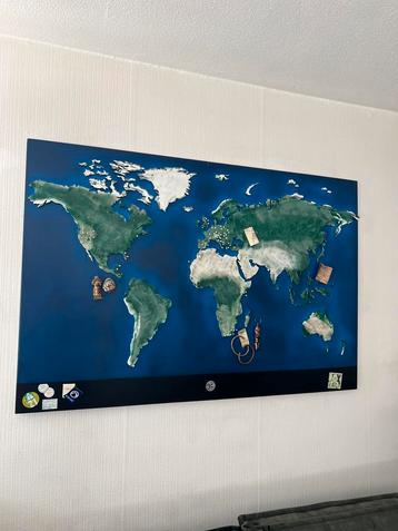 Prachtig XXL Wereldkaart Prikbord Met Led Verlichting beschikbaar voor biedingen