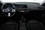 BMW 1 Serie 118i Executive Edition | CAMERA | CARPLAY | CLIM, Auto's, BMW, 65 €/maand, Stof, Gebruikt, Zwart