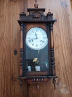 Antieke Wandklok met Slagwerk, Ophalen of Verzenden