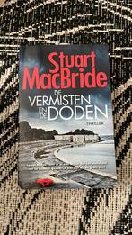 Boek De vermisten en de doden te koop, Ophalen of Verzenden, Gelezen, Nederland