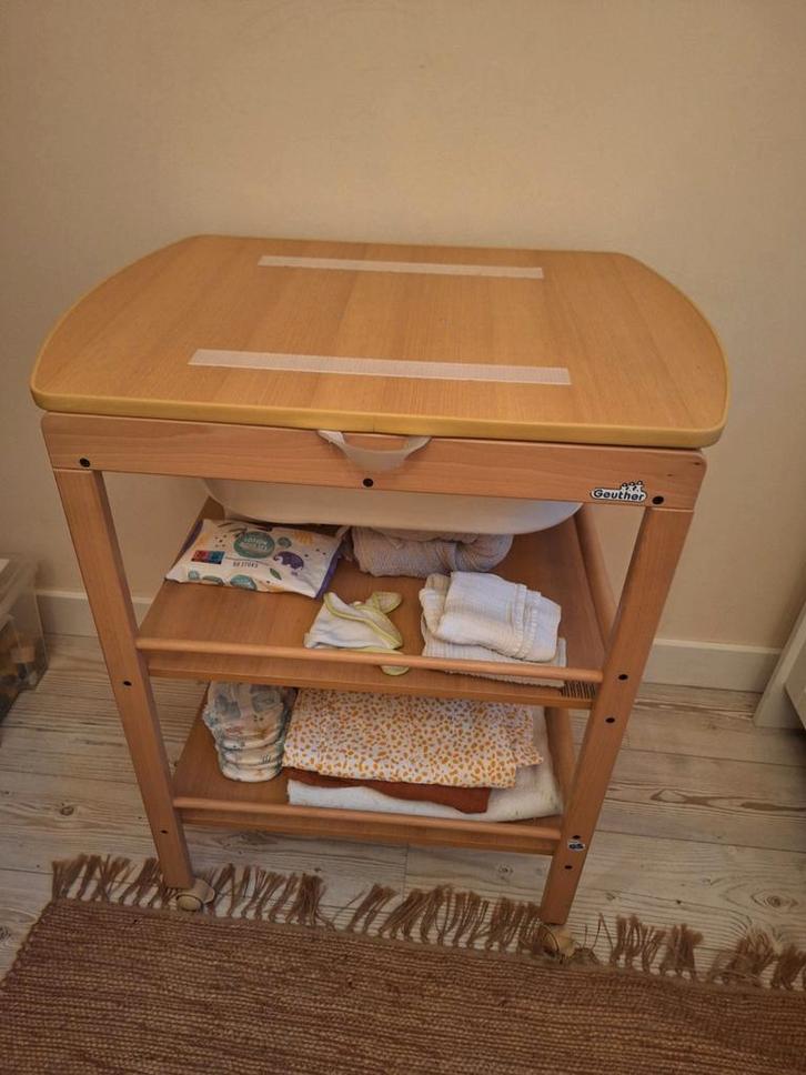 Commode met ingebouwd badje, Kinderen en Baby's, Kinderkamer | Commodes en Kasten, Gebruikt, Commode, 90 tot 105 cm, 75 tot 100 cm