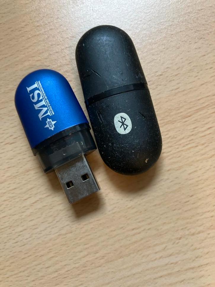 Bluetooth Dongel, Computers en Software, Accesspoints, Gebruikt, Ophalen of Verzenden