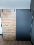 Kledingkast met schuifdeuren + 2 bijpassende nachtkastjes, Ophalen, 100 tot 150 cm, Meerdere deuren, Zo goed als nieuw