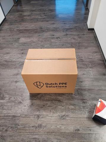 Doos met 600x Dutch PPE solutions FFP2 beschikbaar voor biedingen
