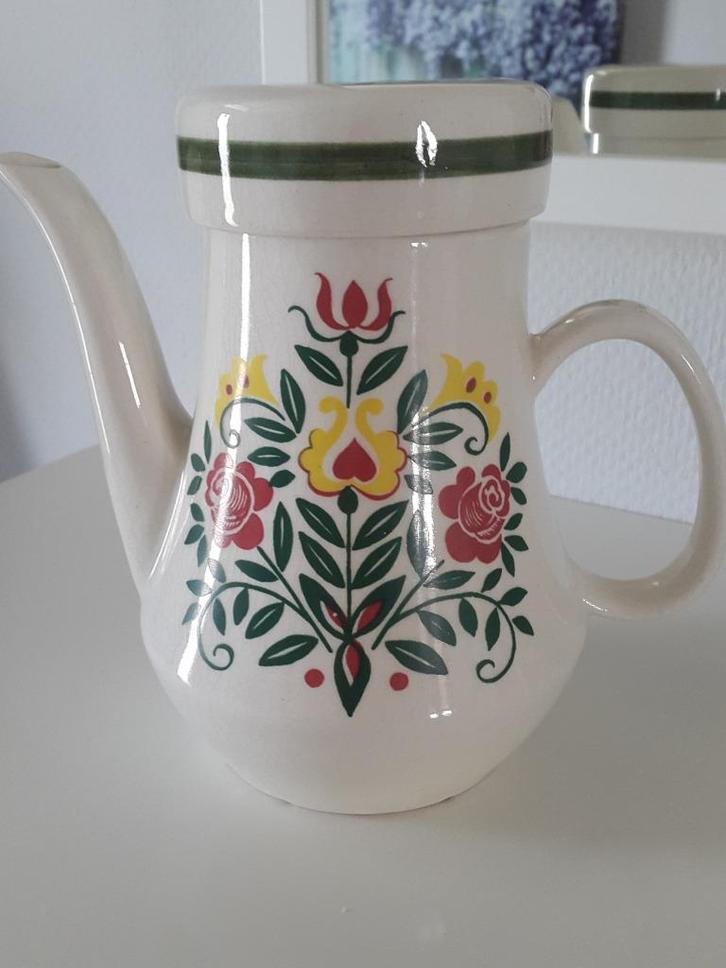zeer oude koffiepot/theepot, ruim een halve liter, aardewerk, Antiek en Kunst, Antiek | Servies los, Verzenden