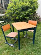 Vintage kinde lessenaar/ tafeltje (peuter form) + stoeltjes, Kinderen en Baby's, Kinderkamer | Tafels en Stoelen, Gebruikt, Tafel(s) en Stoel(en)