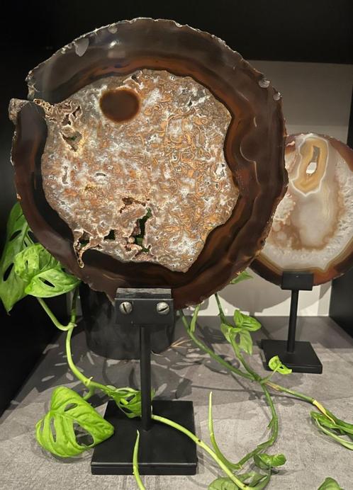 Agaatschijf op standaard, Verzamelen, Mineralen en Fossielen, Mineraal, Ophalen of Verzenden