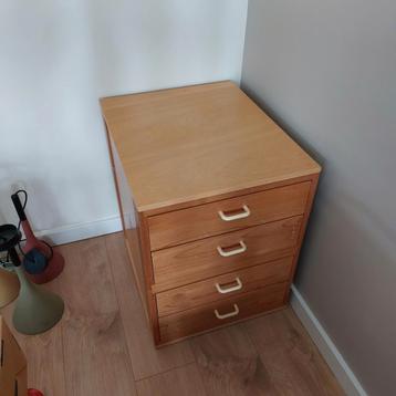 Lundia ladenblok met 4 laden beschikbaar voor biedingen
