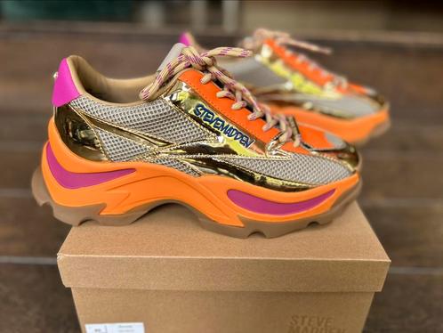 Steve Madden Zoomz gold multi sneakers mt 40 NIEUW, Kleding | Dames, Schoenen, Nieuw, Sneakers of Gympen, Oranje, Ophalen of Verzenden