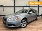 Volvo V70 1.6 T4 Nordic / NAVI / LEDER / AUTOMAAT / PDC, Auto's, Volvo, 4 cilinders, 1600 kg, Zilver of Grijs, 83 €/maand
