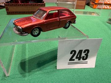 243 Schuco 1:66 VW 411 - no 812 beschikbaar voor biedingen